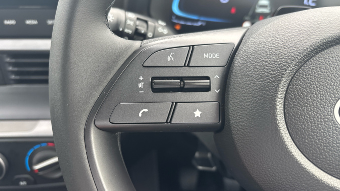 Hyundai i20 1.0T GDi 90 Element 5dr Petrol Hatchback - Image 21